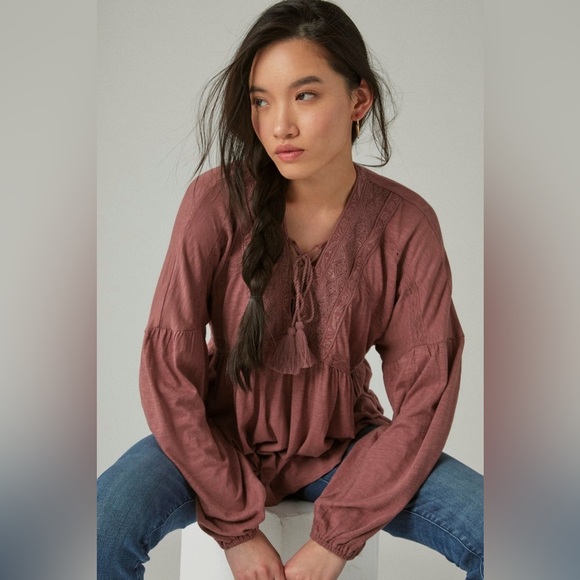 Lucky Brand Tops - NWT Lucky Brand Lace Up Rose Brown Trim Peasant Top size Small